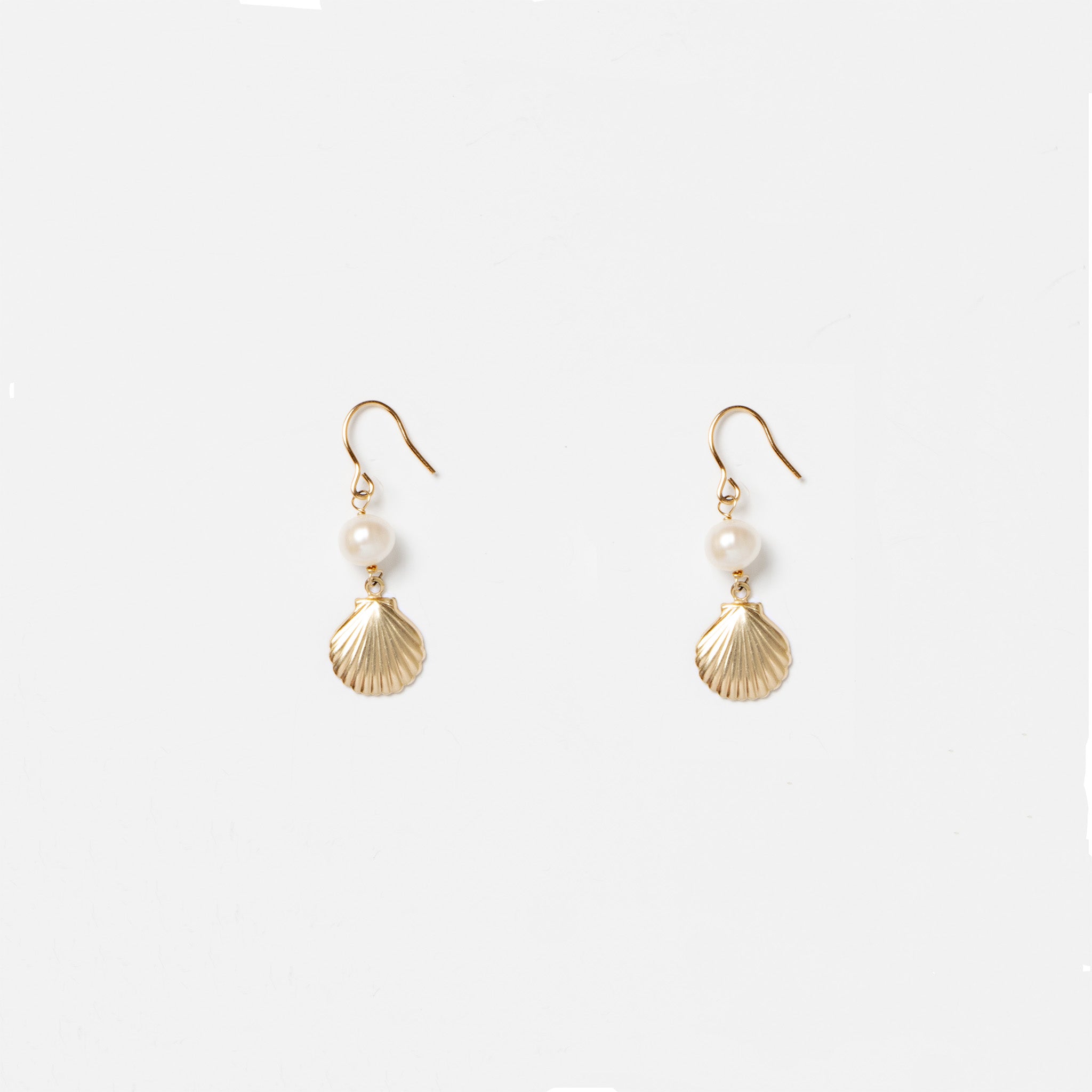 Wonders of the Sea Pearl Earrings
