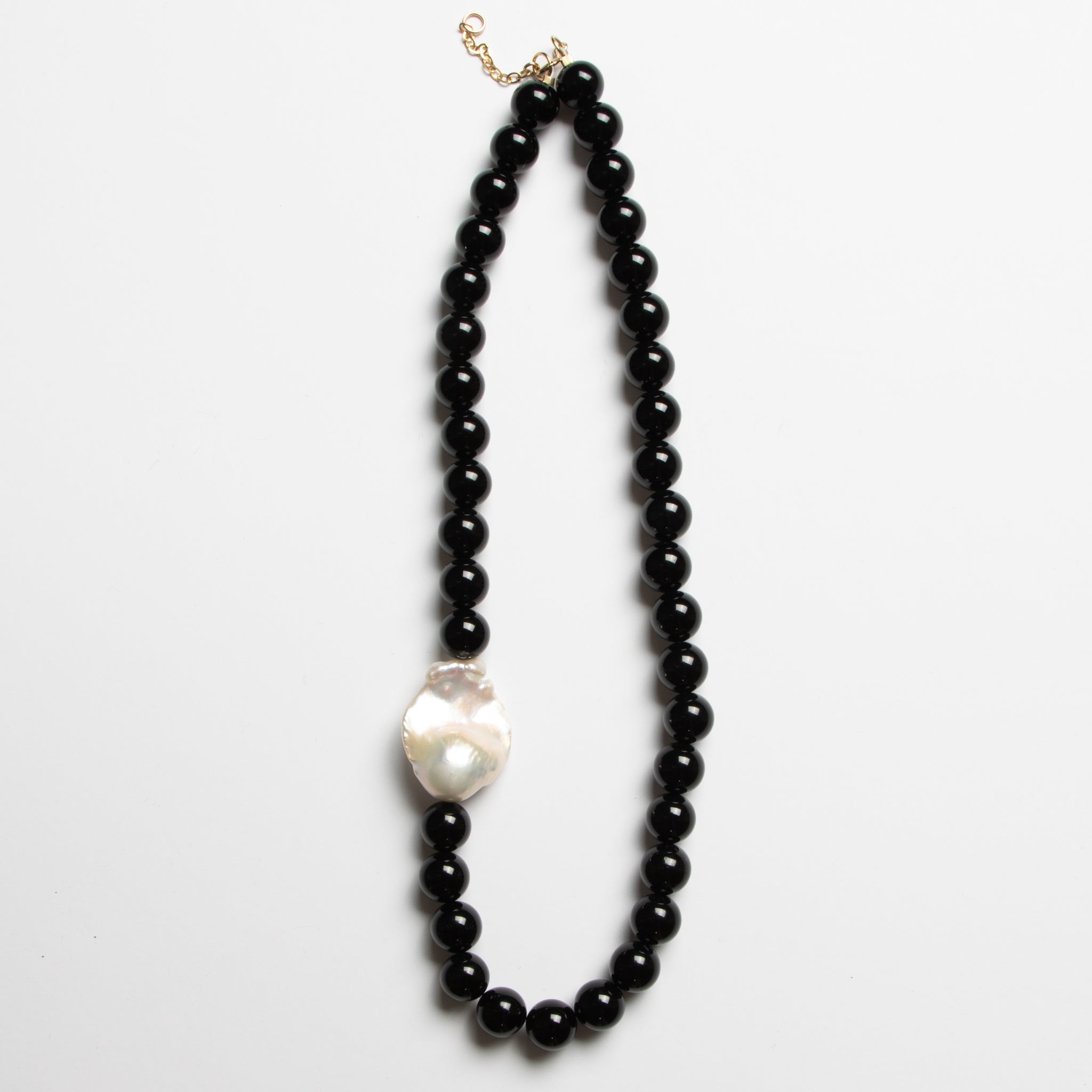 Nia Necklace - Onyx, Pearl & Gold