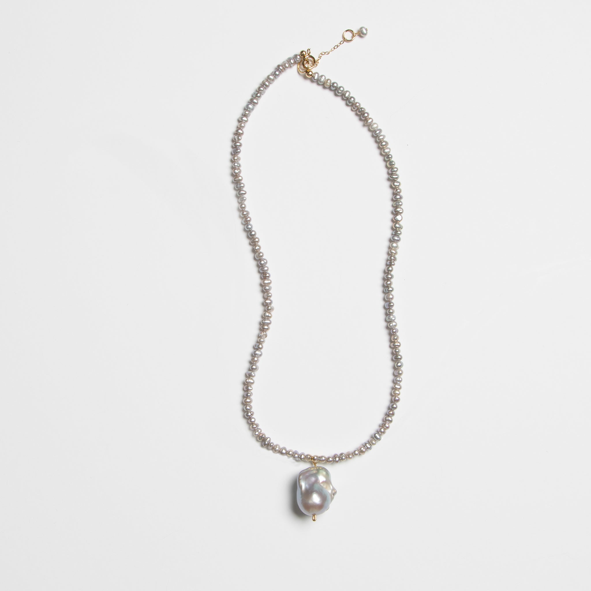 Bella Necklace - Pearls & Gold
