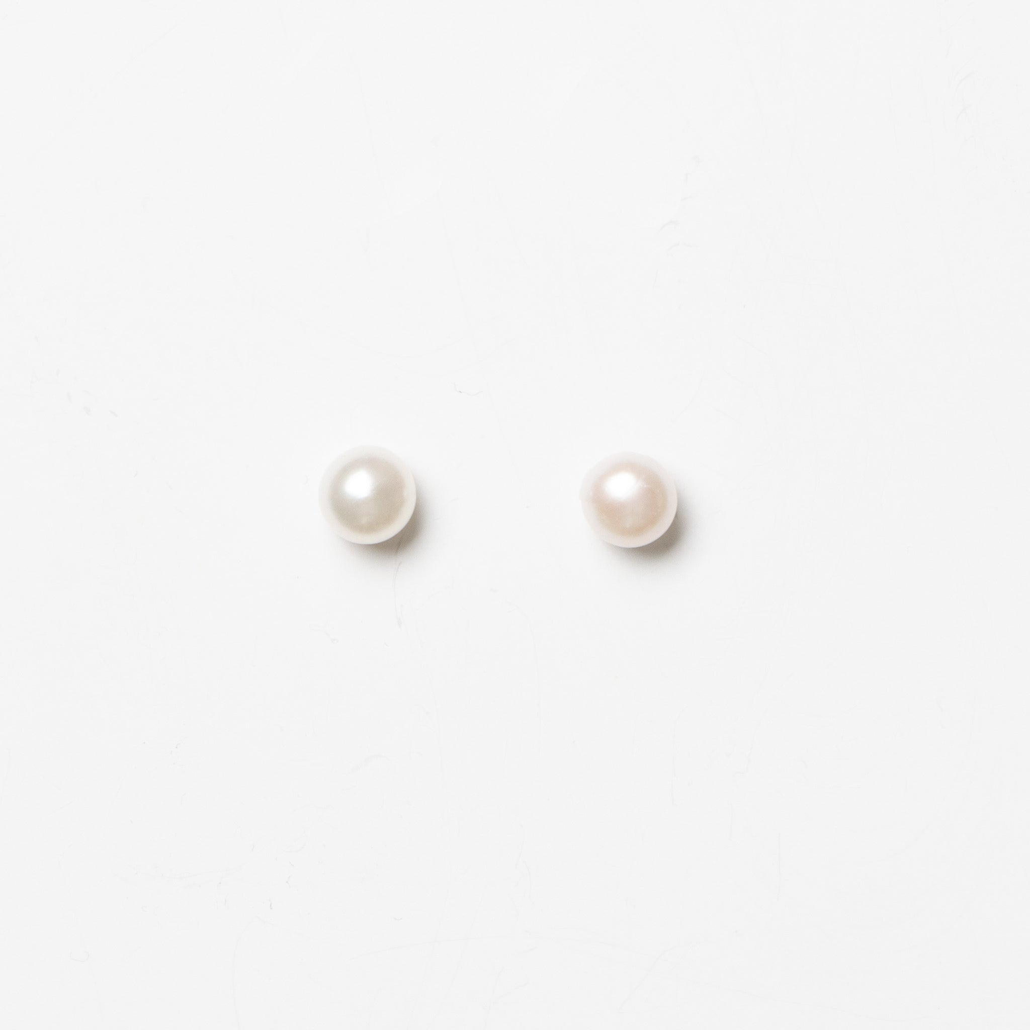 Tiny Earrings - White Pearls