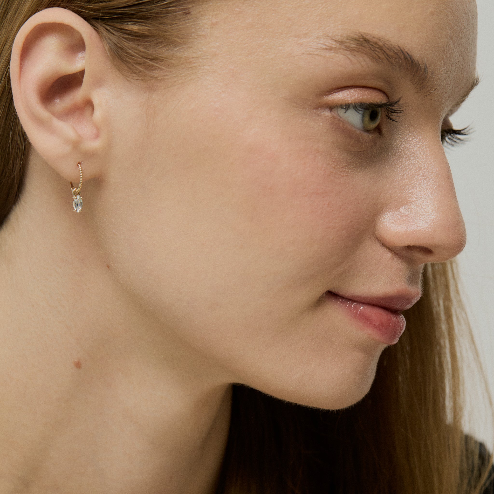 Atelier Devi Cercei rotunzi din aur 14K cu topaz