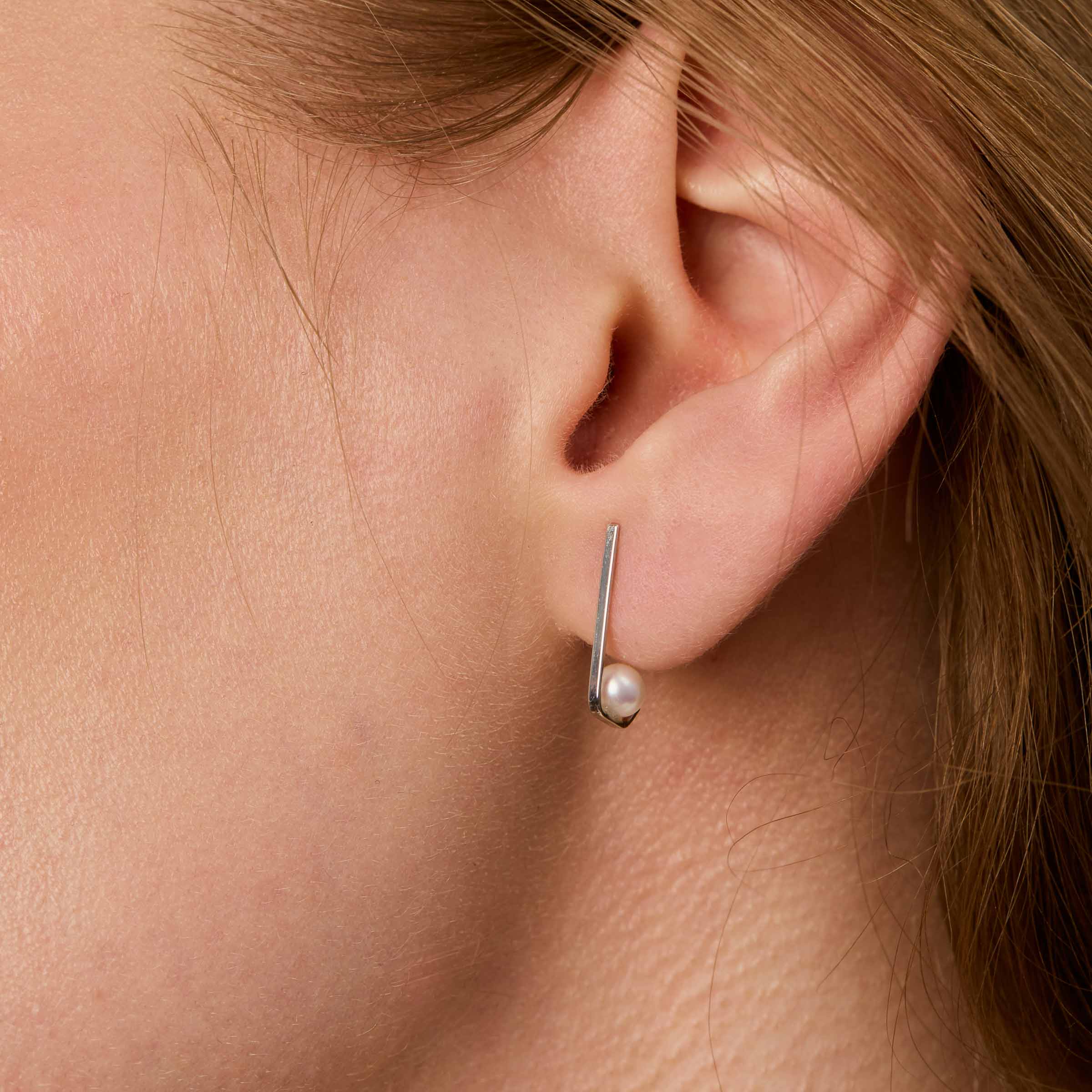 Mona Earrings - Silver & Pearls