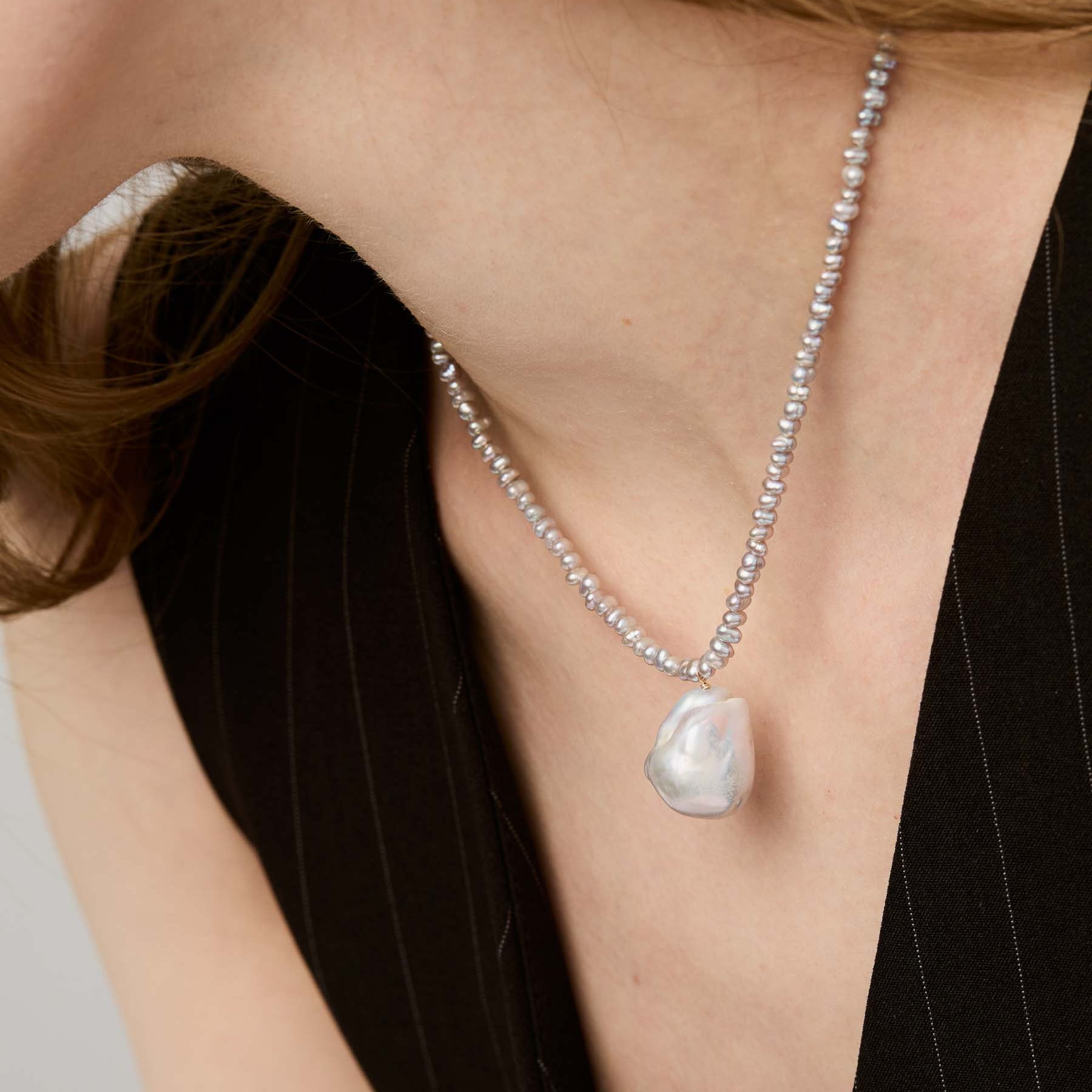 Bella Necklace - Pearls & Gold