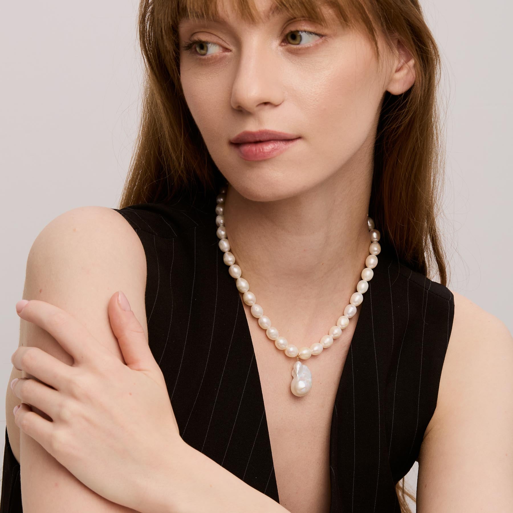 Regina Necklace - Pearls & Gold