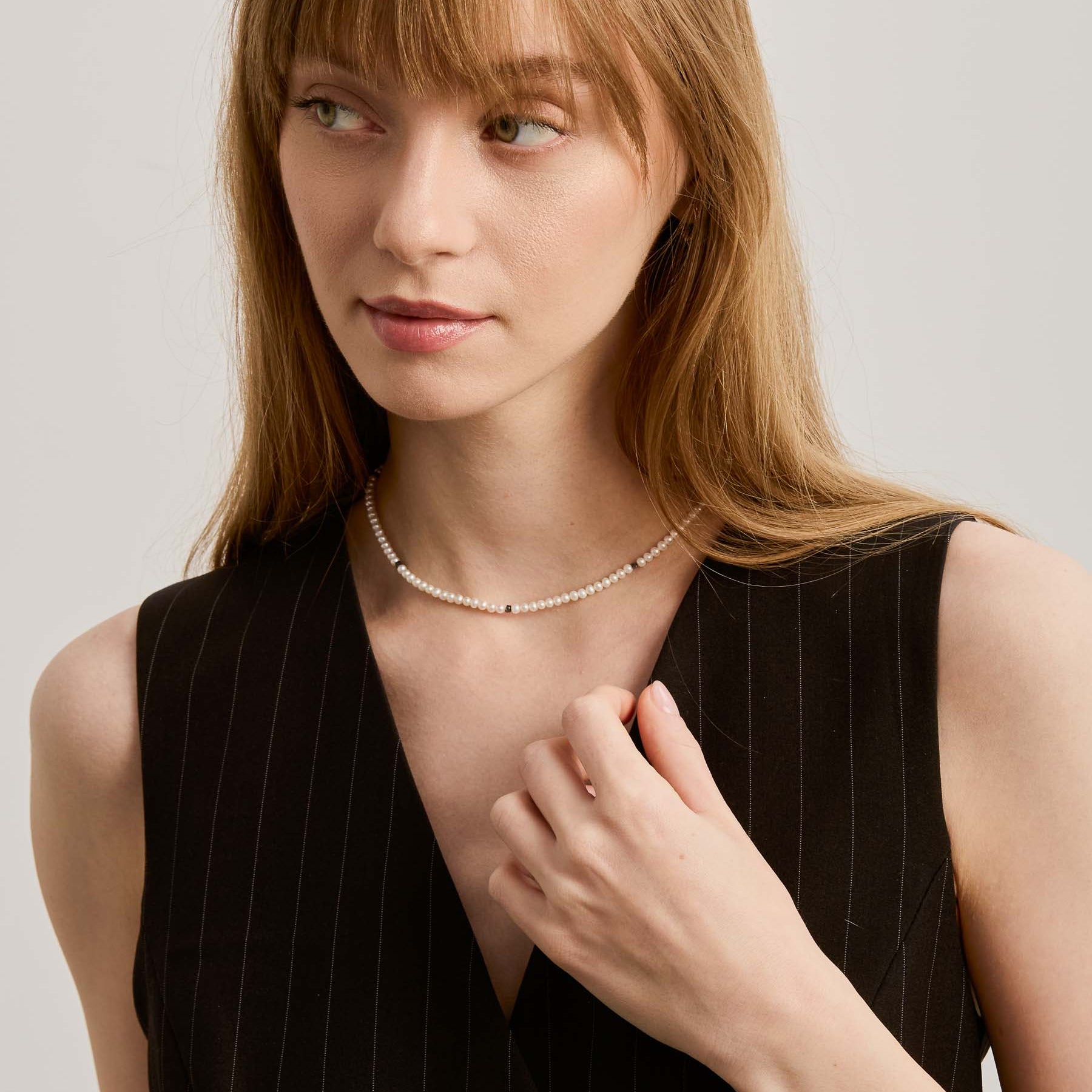 Meyuri Necklace - Black Diamonds & Gold