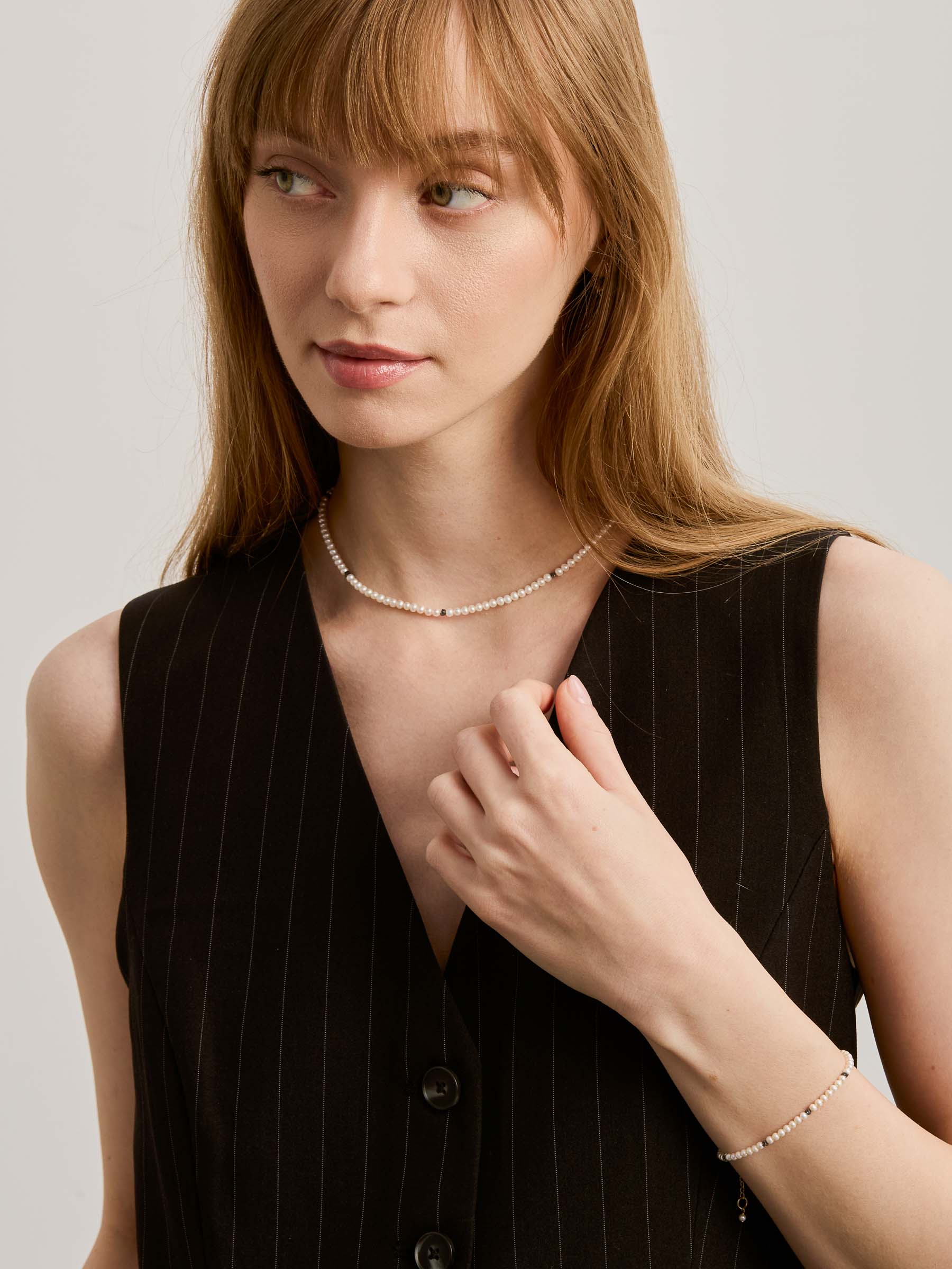 Meyuri Bracelet - Black Diamonds & Gold