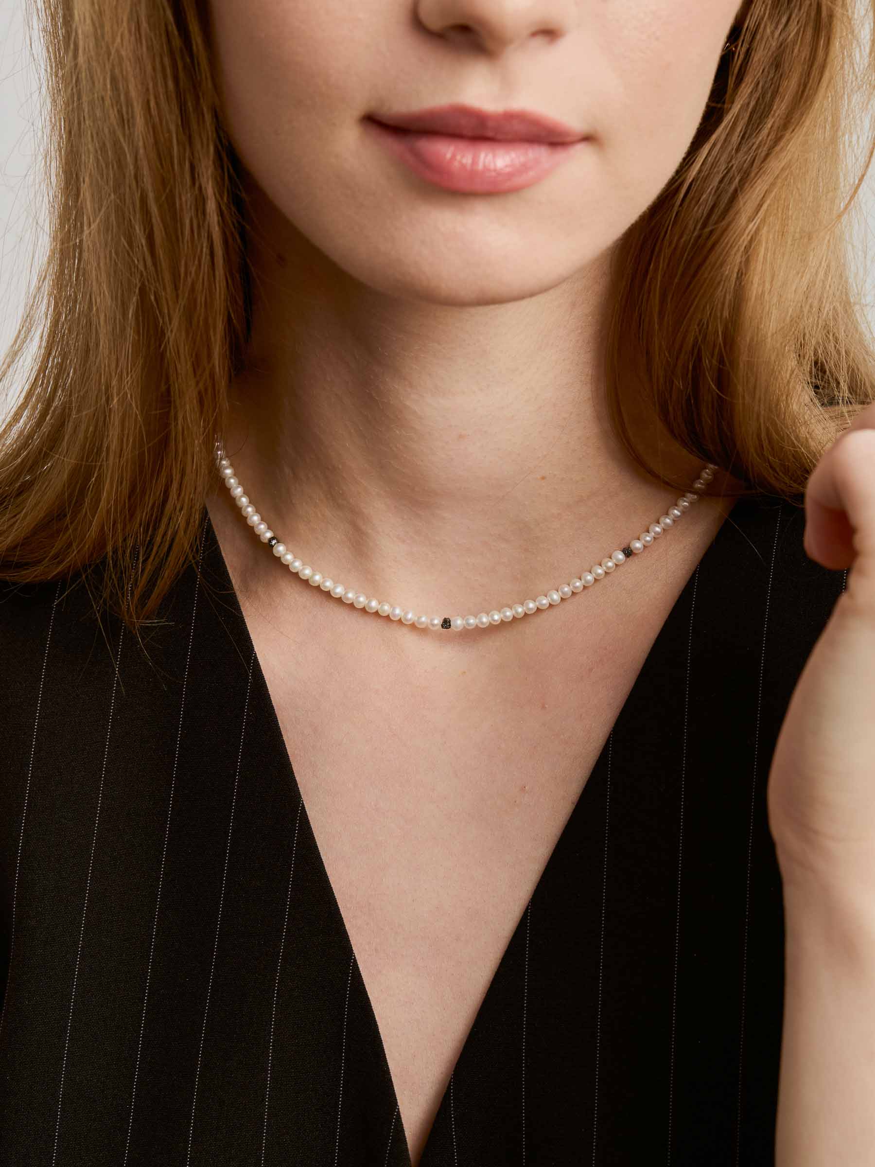 Meiyuri Necklace - Black Diamonds & Gold