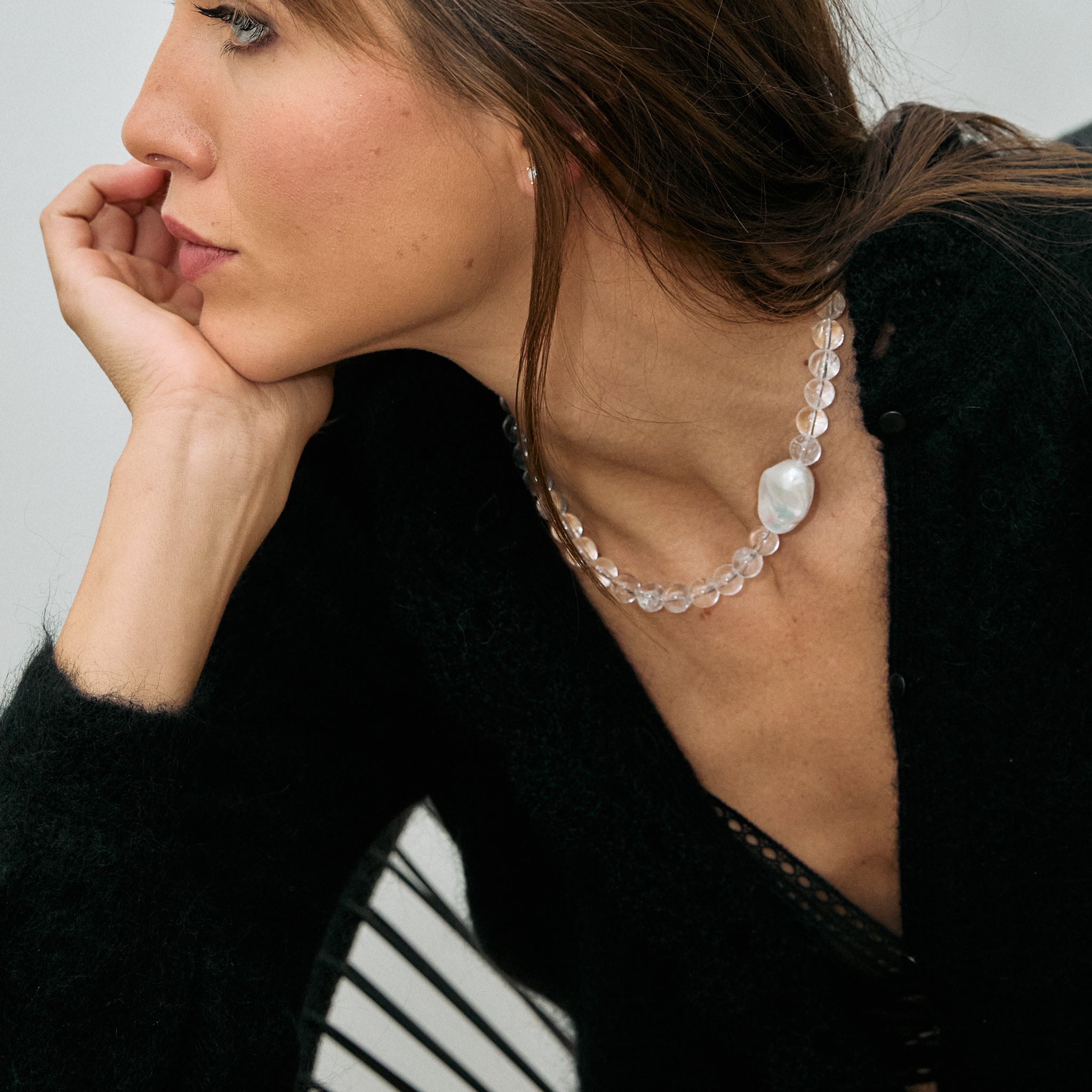 Atelier Devi Colier din cristal de stanca, perla si aur filat