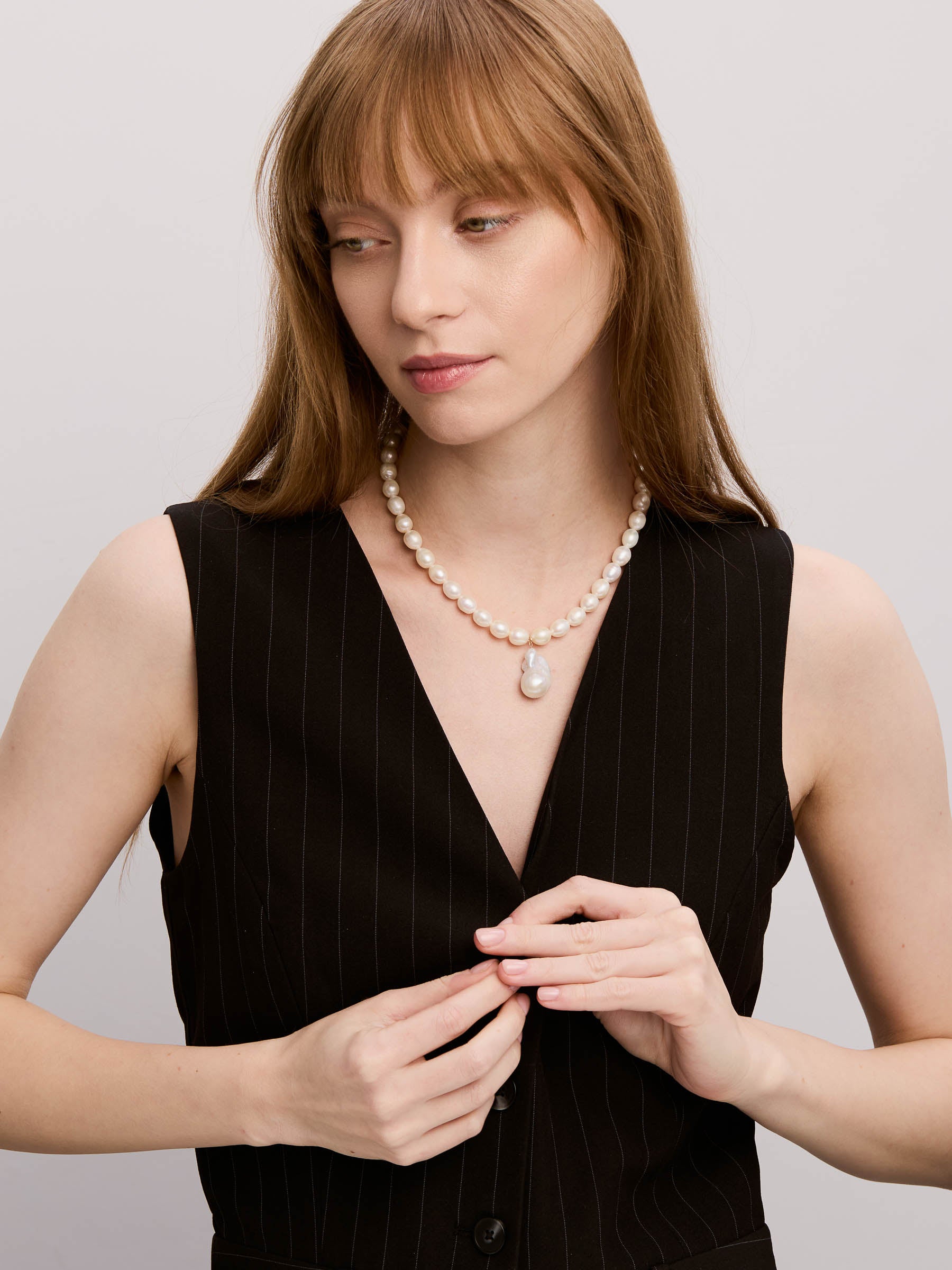 Regina Necklace - Pearls & Gold