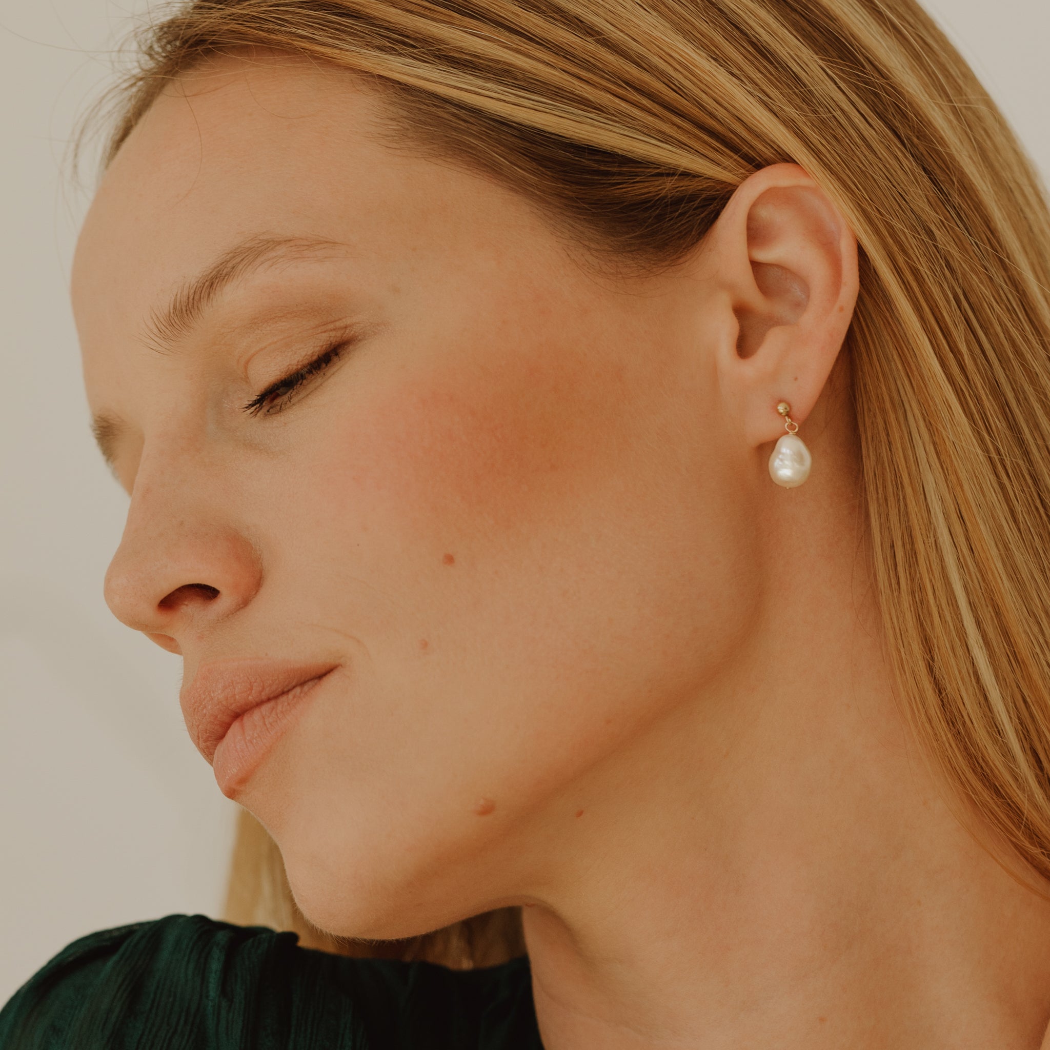 Anna Pearl Earrings