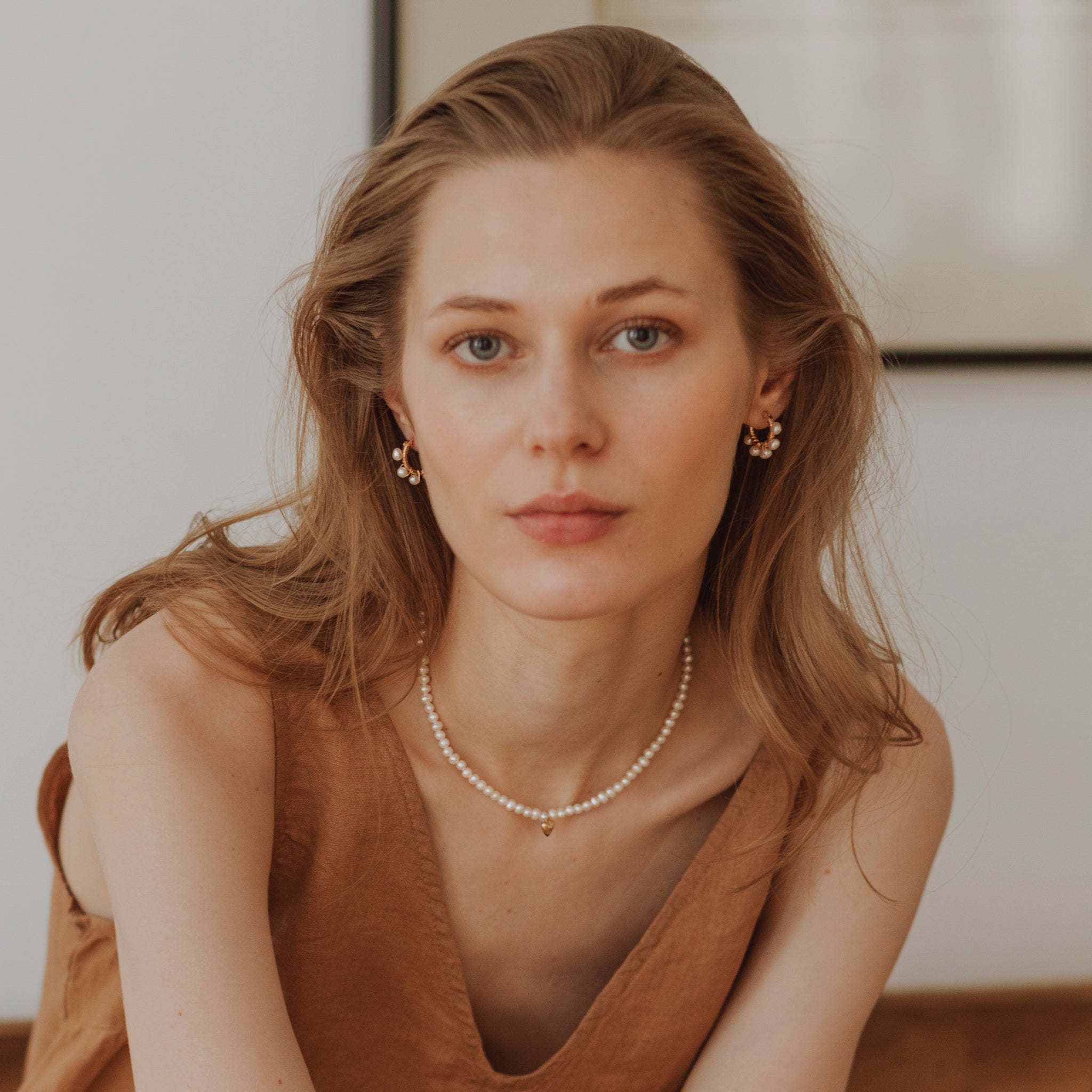 Cercei rotunzi din aur filat cu perle | Atelier Devi