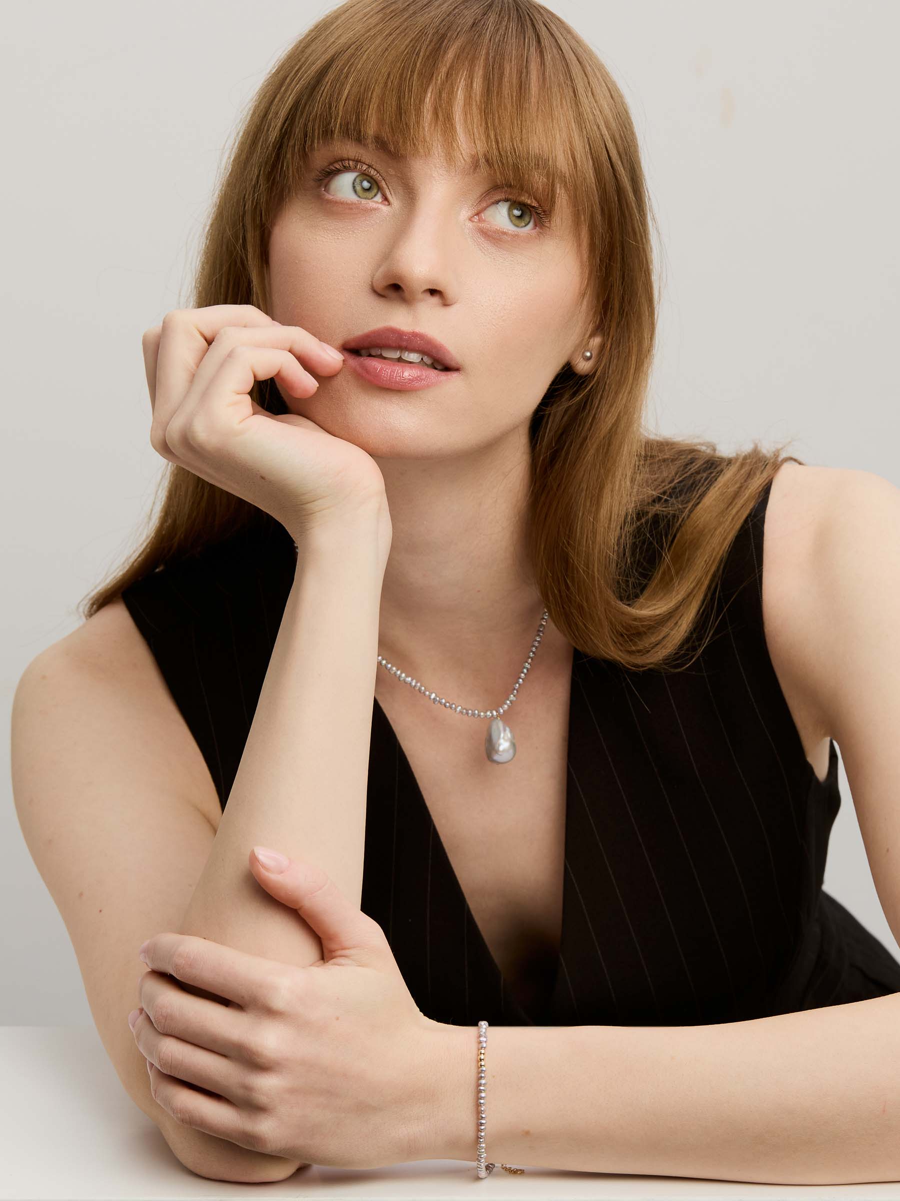 Bella Necklace - Pearls & Gold