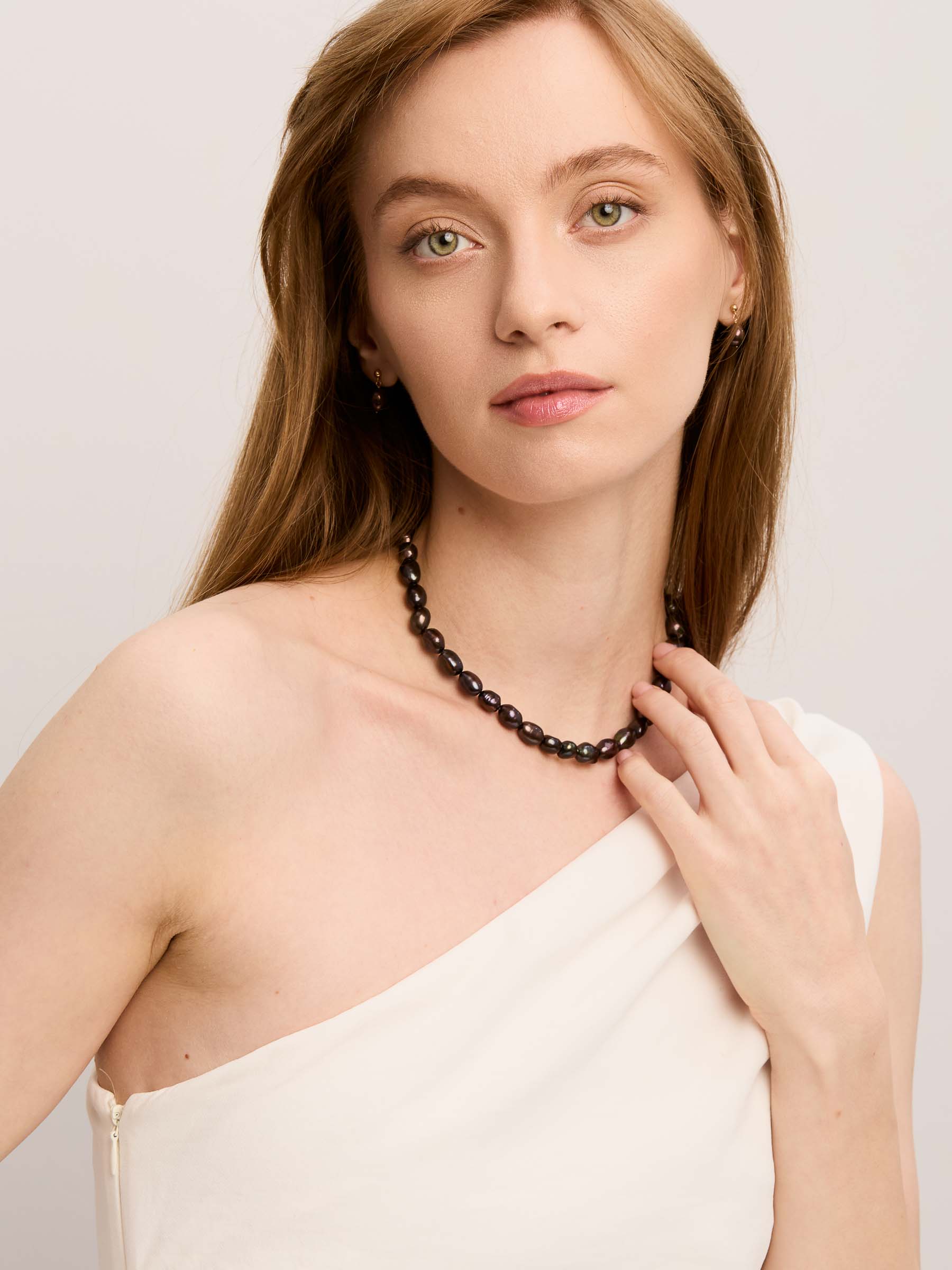 Anna Necklace - Black Pearl & Gold