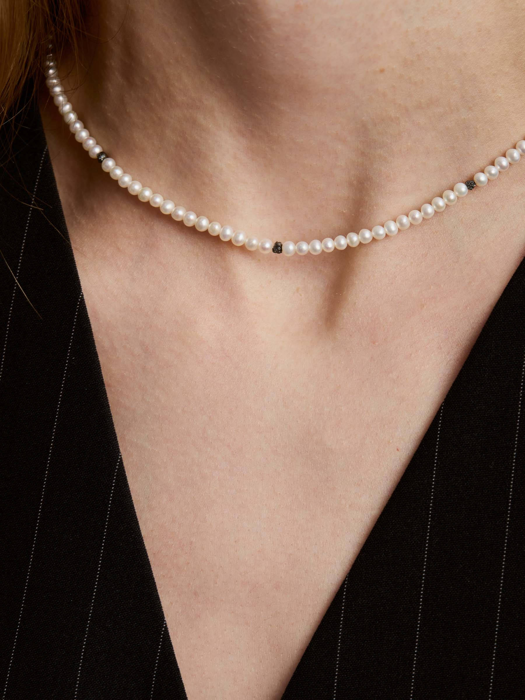 Meiyuri Necklace - Black Diamonds & Gold