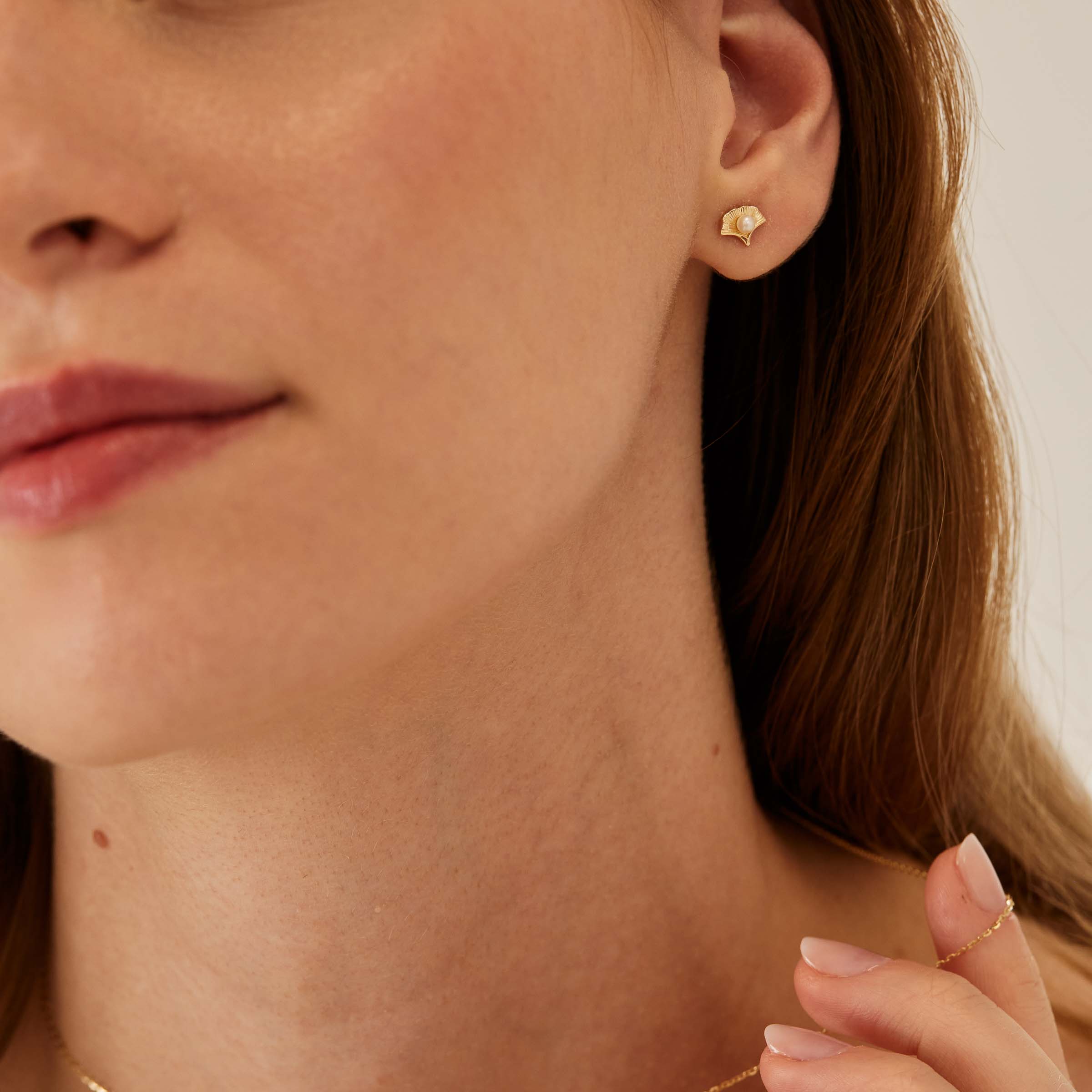 Cercei „Ginko” din Aur 14K cu Perle Naturale AAA 2 mm