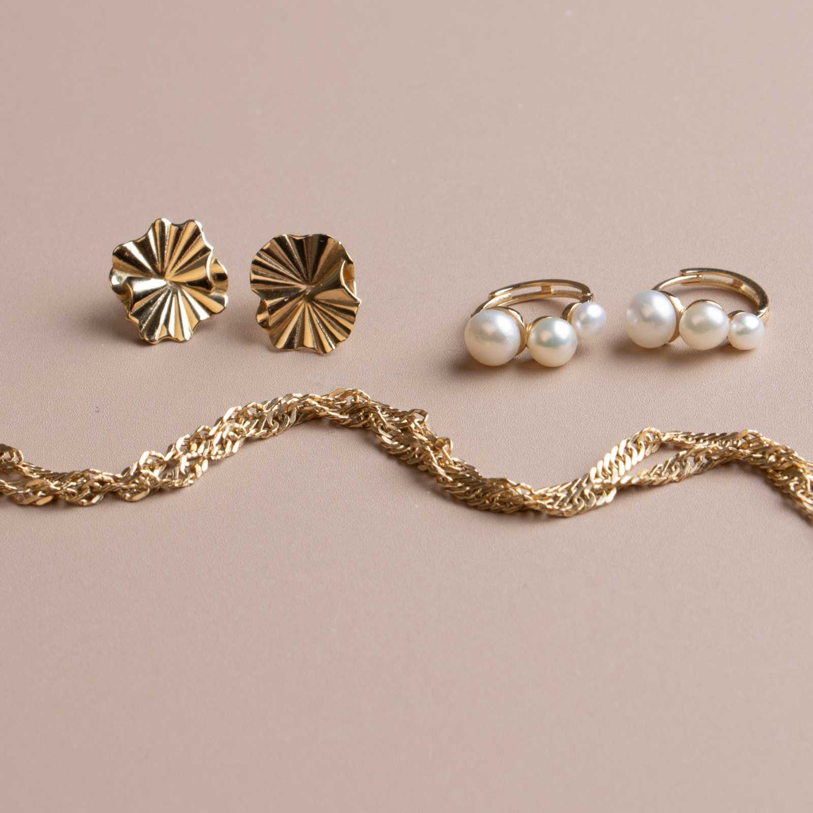 Creole din aur 14K galben 10 MM cu perle naturale AAA 4MM