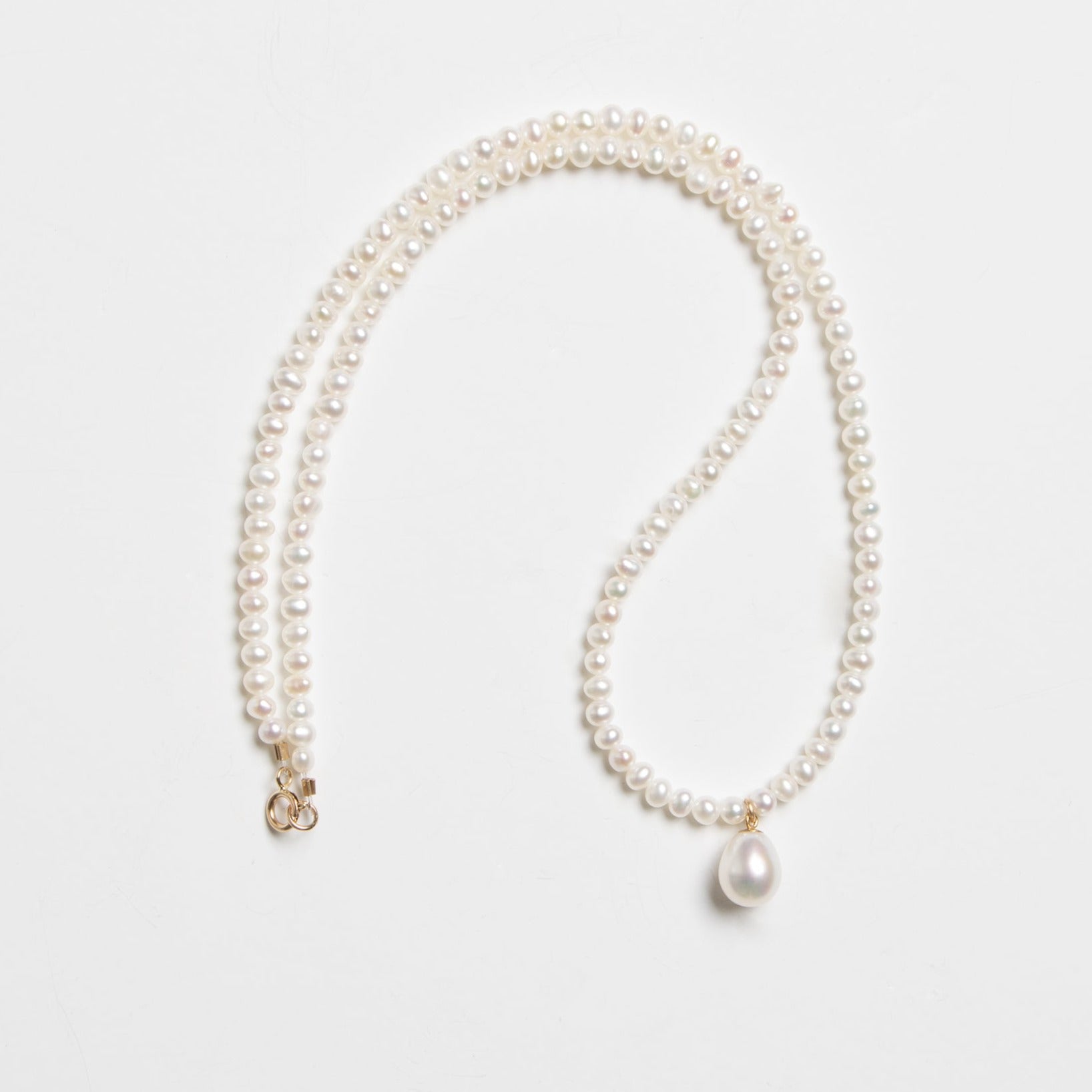 Tiny Pearls & Pendant Necklace 14K Gold