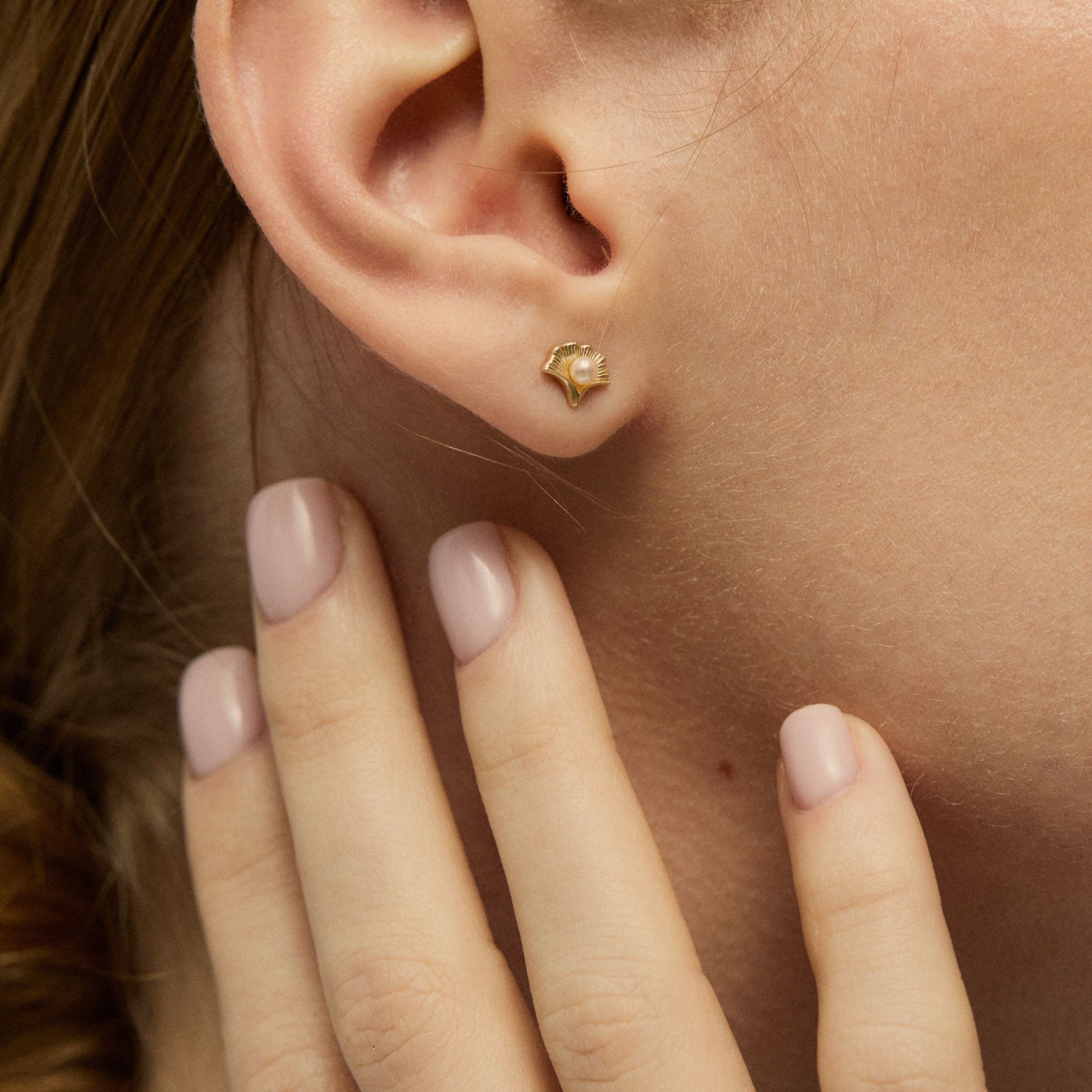 Cercei „Ginko” din Aur 14K cu Perle Naturale AAA 2 mm