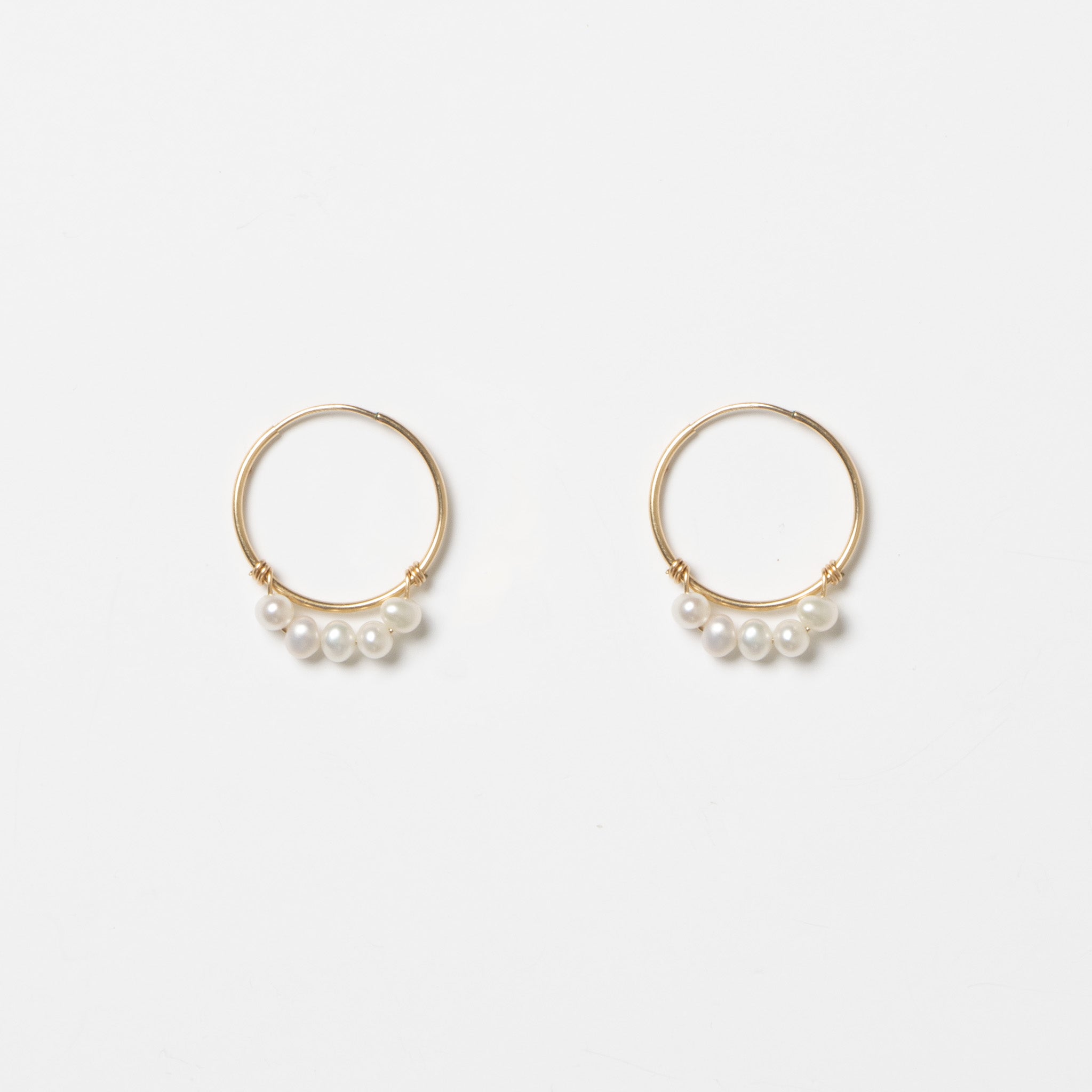 Cercei rotunzi aur filat și perle naturale | Atelier Devi