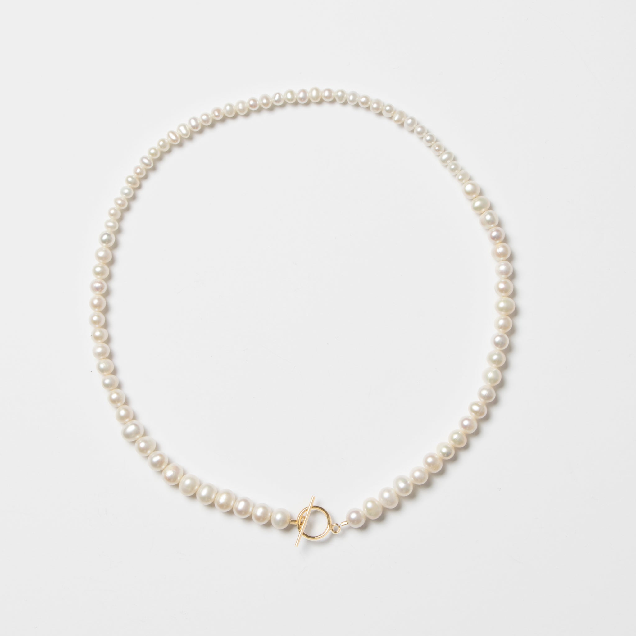 Colier din perle asimetrice și aur filat | Atelier Devi