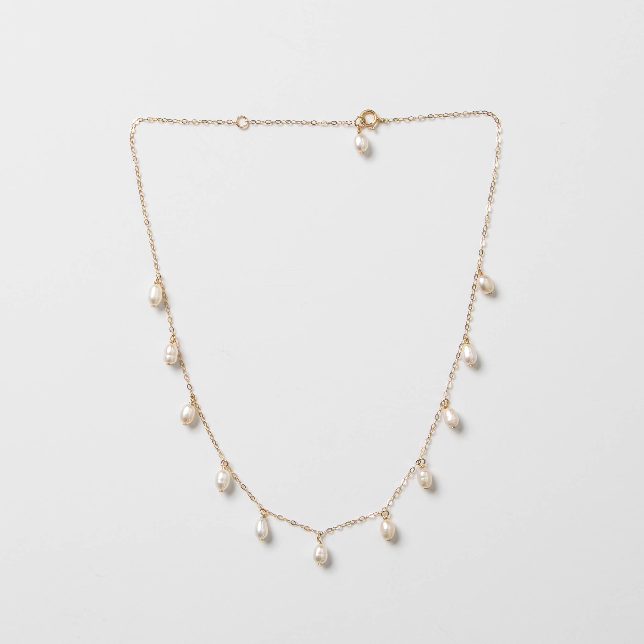 Lănțișor fin din aur filat și perle mici | Atelier Devi